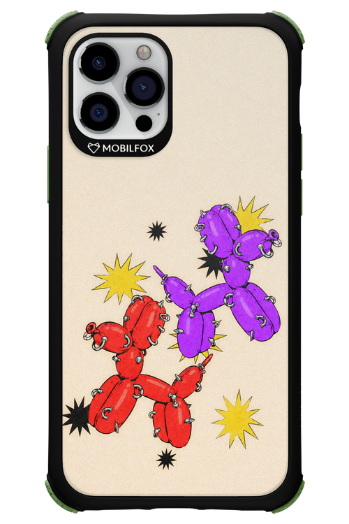 Dog Fight 2.0 - Apple iPhone 12 Pro