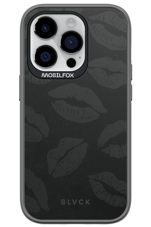 Dark Lips - Apple iPhone 14 Pro
