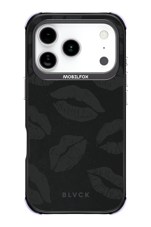 Dark Lips - Apple iPhone 17 Pro