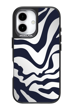 Fluid Mirror 2.0 - Apple iPhone 17