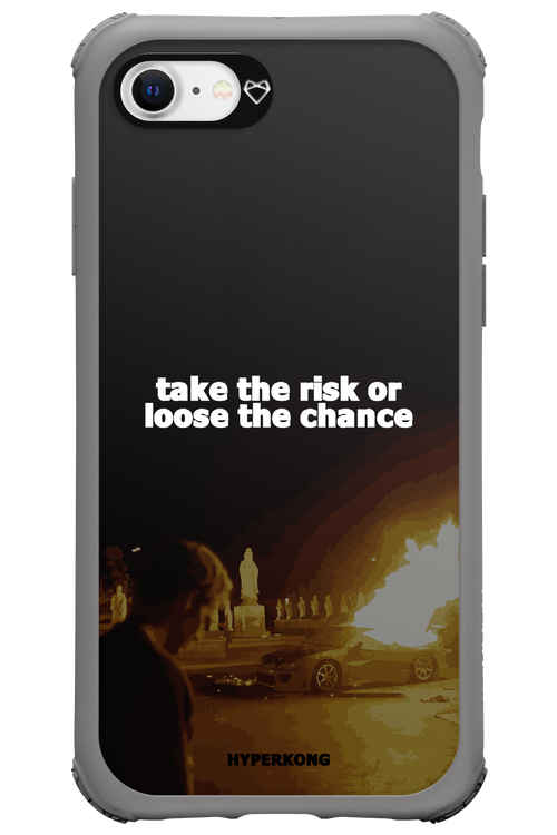 RISK 2.0 - Apple iPhone 8