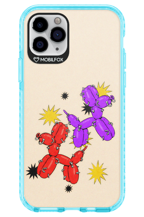 Dog Fight 2.0 - Apple iPhone 11 Pro