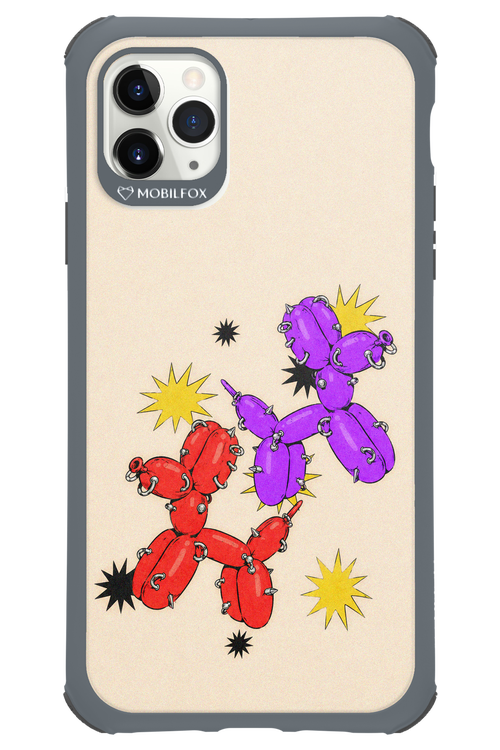 Dog Fight 2.0 - Apple iPhone 11 Pro Max