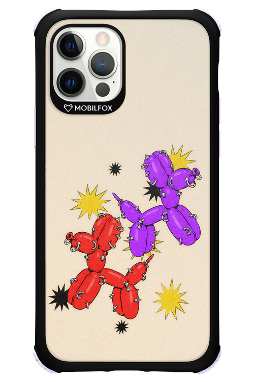Dog Fight 2.0 - Apple iPhone 12 Pro