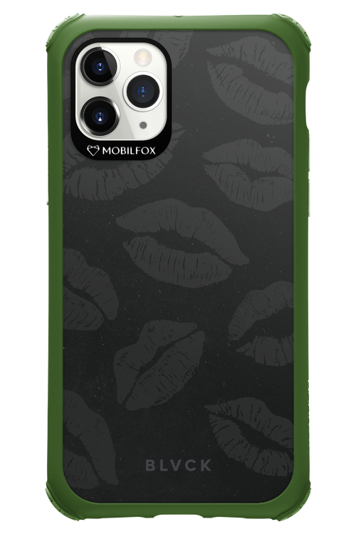 Dark Lips - Apple iPhone 11 Pro