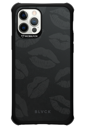 Dark Lips - Apple iPhone 12 Pro
