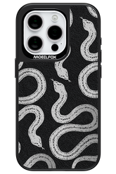 Moon Snakes Leather 2.0 - Apple iPhone 15 Pro