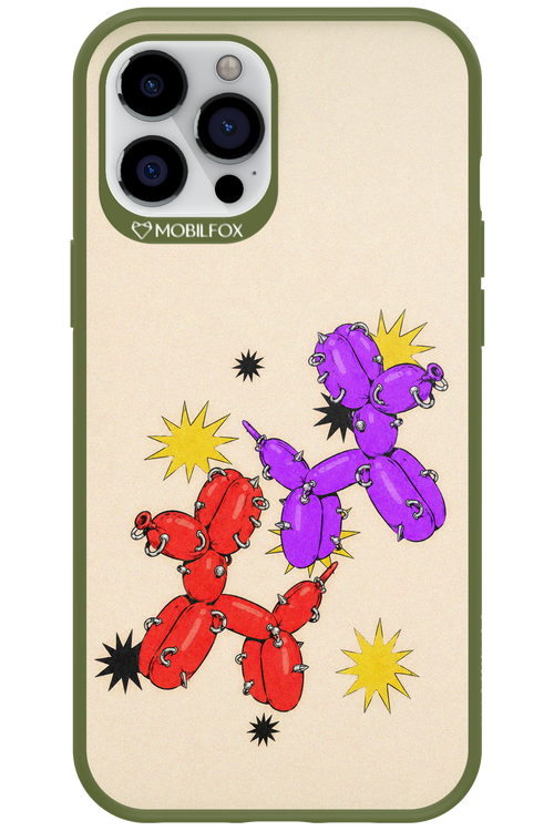 Dog Fight 2.0 - Apple iPhone 12 Pro Max