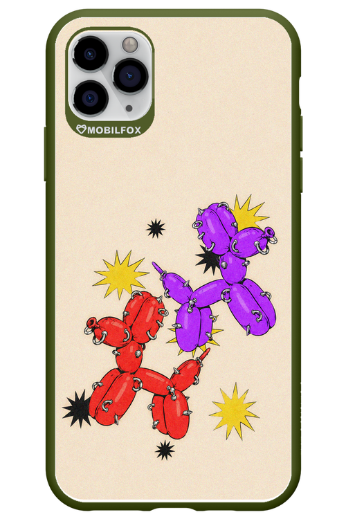 Dog Fight 2.0 - Apple iPhone 11 Pro Max