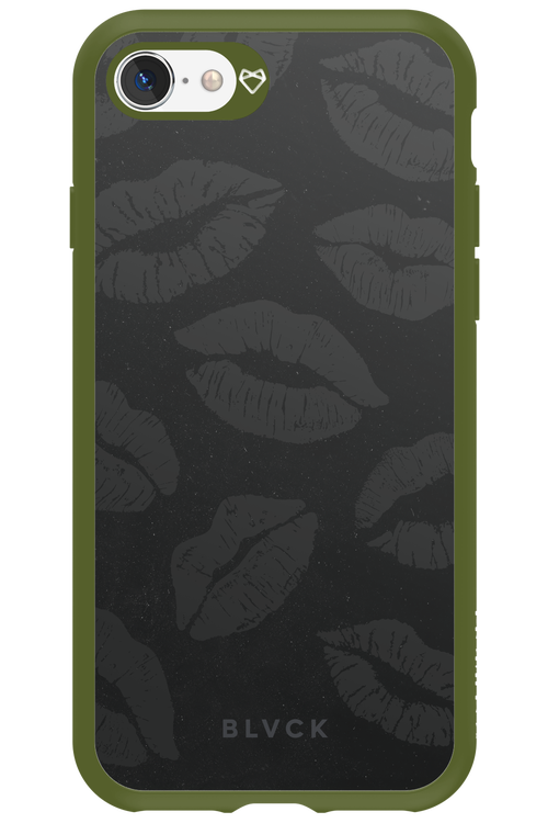 Dark Lips - Apple iPhone SE 2022