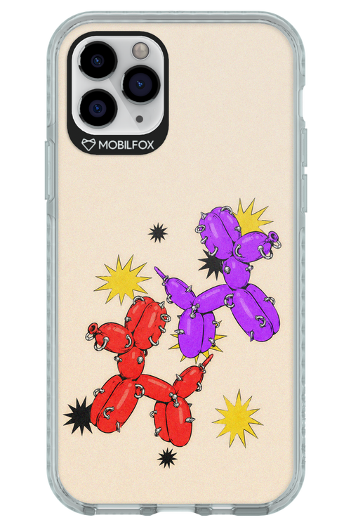 Dog Fight 2.0 - Apple iPhone 11 Pro