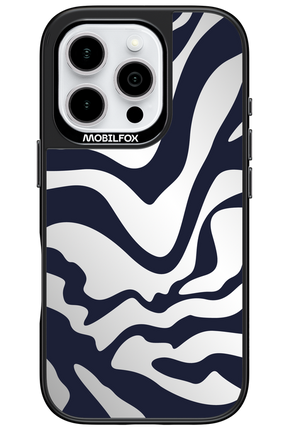 Fluid Mirror 2.0 - Apple iPhone 16 Pro