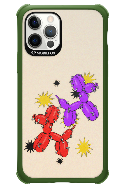Dog Fight 2.0 - Apple iPhone 12 Pro